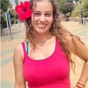 Chica creativa y responsable con titulación de bachillerato y experiencia de más de 2 años con niños.